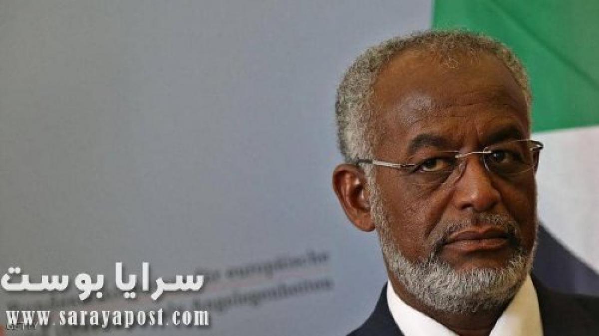 السودان تبدأ ملاحقة الإخوان.. قرار بالقبض على وزير الخارجية السابق علي كرتي