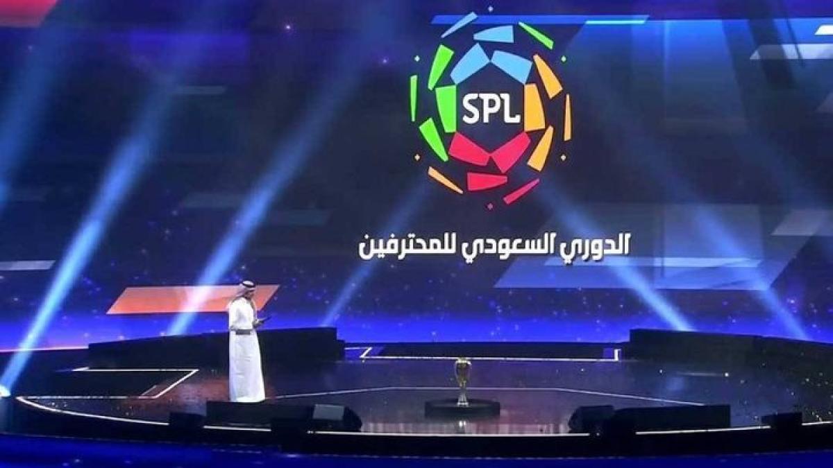 عقد رعاية ضخم يقترب من الدوري السعودي
