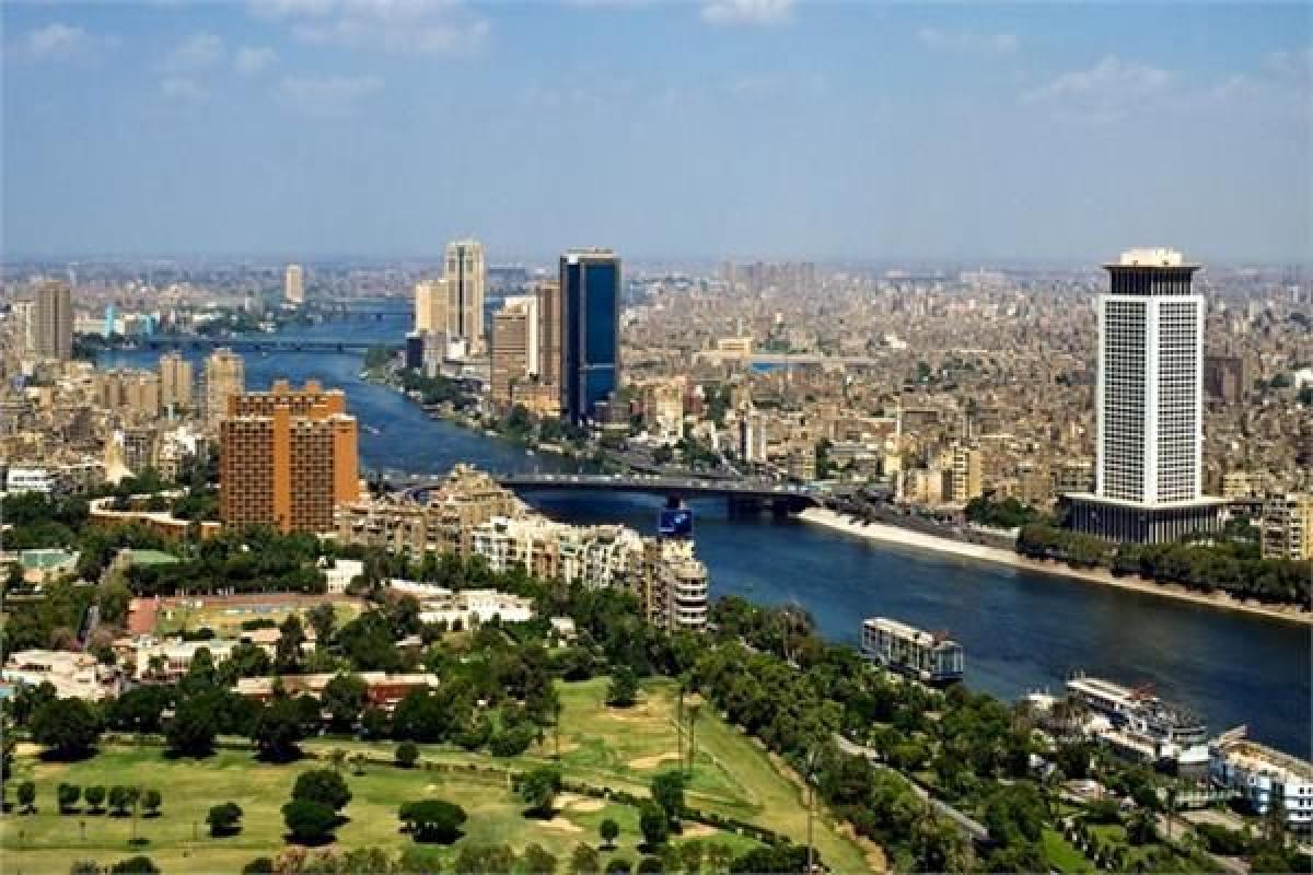اخبار مصر / الأرصاد: طقس الجمعة شديد الحرارة نهارًا.. والقاهرة 39