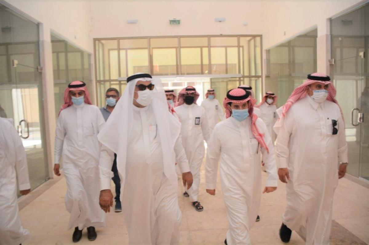أمين الشرقية يتفقد عدد من المشاريع التنموية ويوجه بسرعة الانتقال لجزيرة الأسماك الجديدة
أبرز المواد