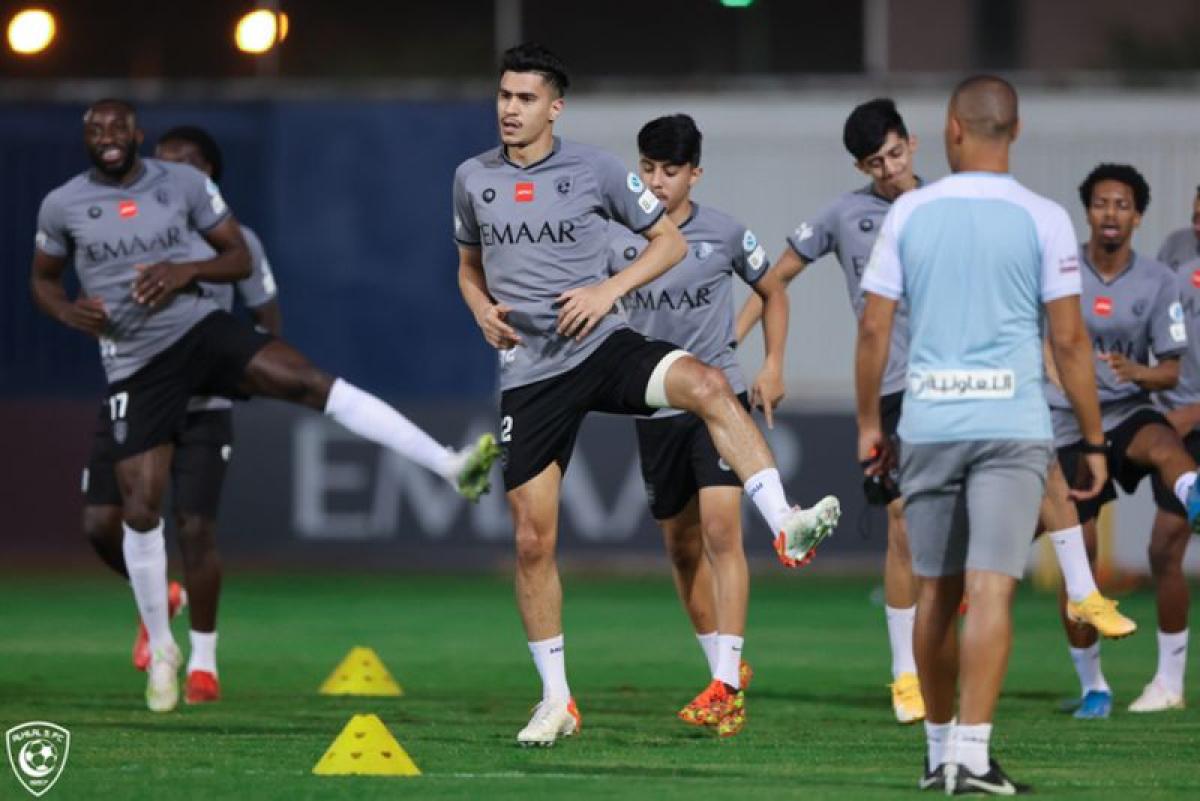 الهلال يعود لتدريباته الاعتيادية.. والسداسي يواصل التأهيل