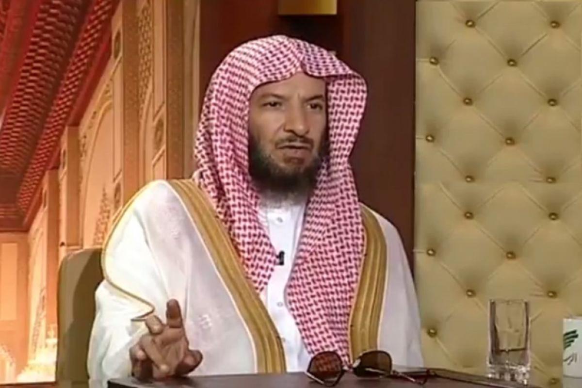 هل يجوز الأكل الشرب في العزاء؟.. الشيخ “الشثري” يجيب  (فيديو)
أبرز المواد