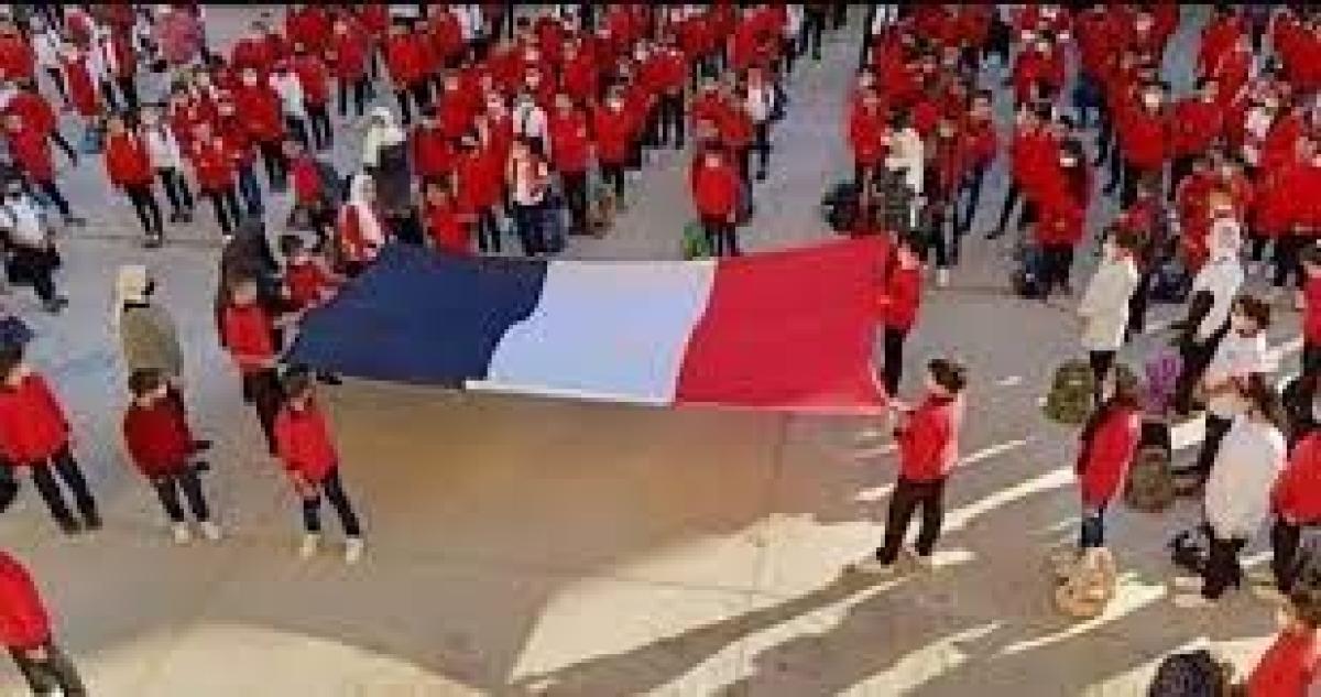 رفع علم فرنسا داخل مدرسة مصرية يثير جدلًا.. والسلطات تحقق
منوعات