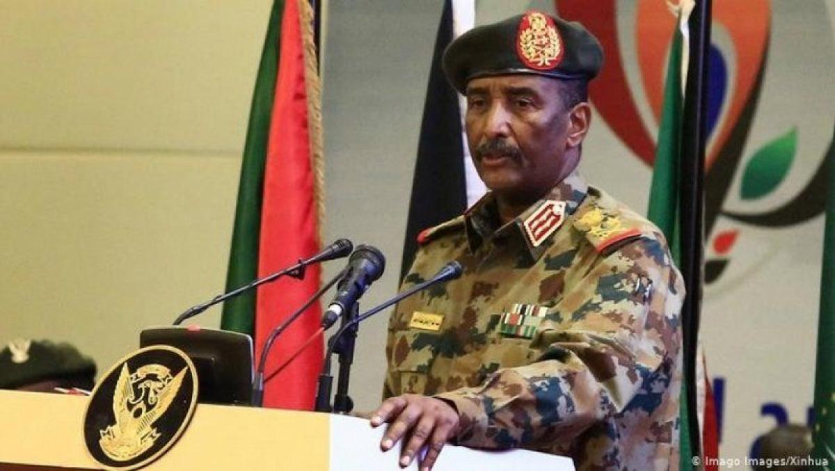 رئيس "الانتقالي" السوداني يطالب بحل الحكومة